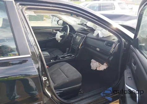 2016 Toyota Camry Le z USA, uszkodzony, nr VIN 4T4BF1FK8GR573013